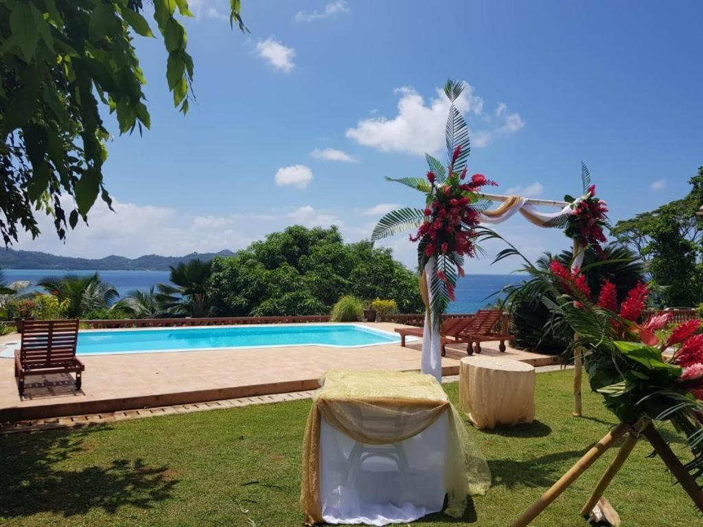 Bayview Villa -Sea Side Villa Anse Boileau Exterior photo