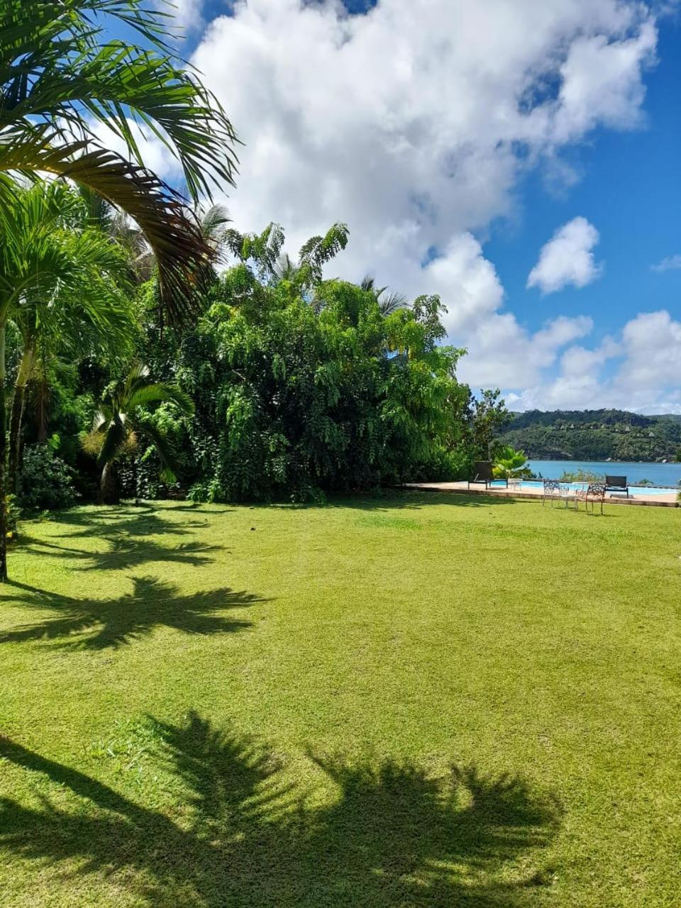 Bayview Villa -Sea Side Villa Anse Boileau Exterior photo